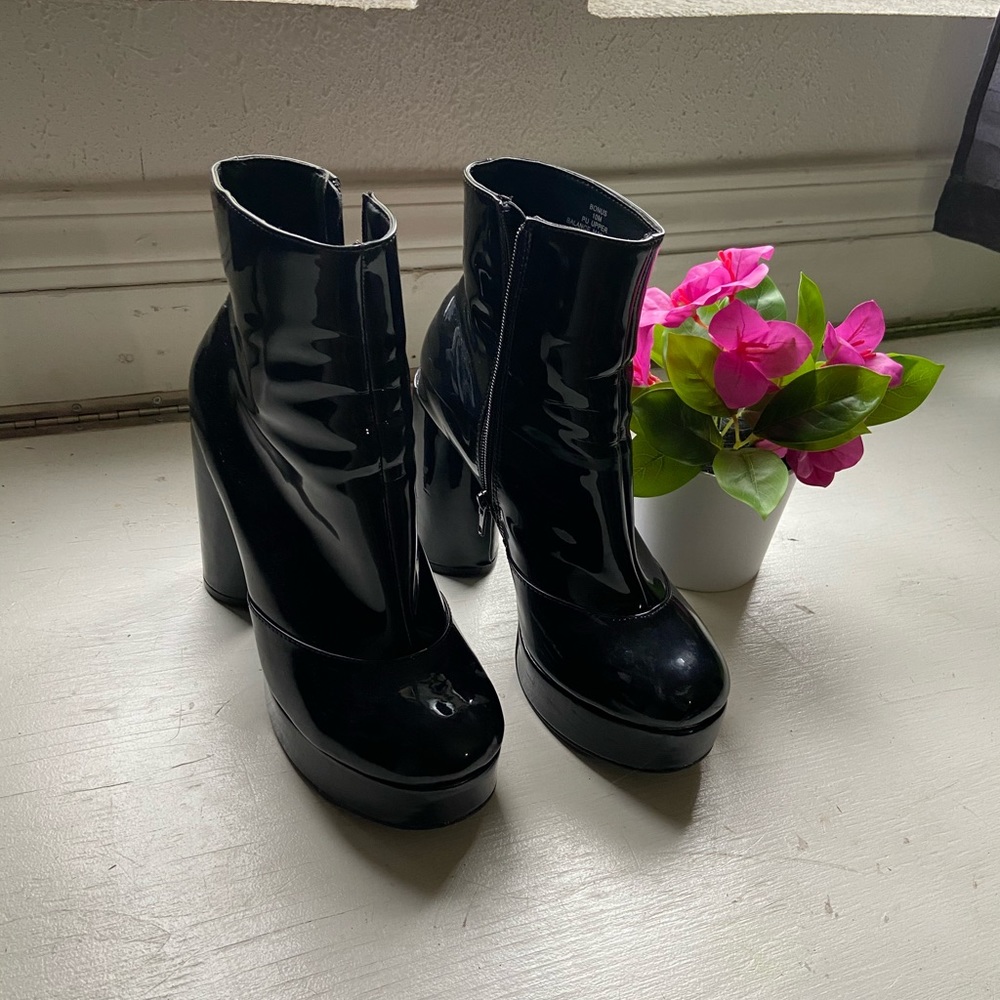 Steve Madden Black patent heels 🖤